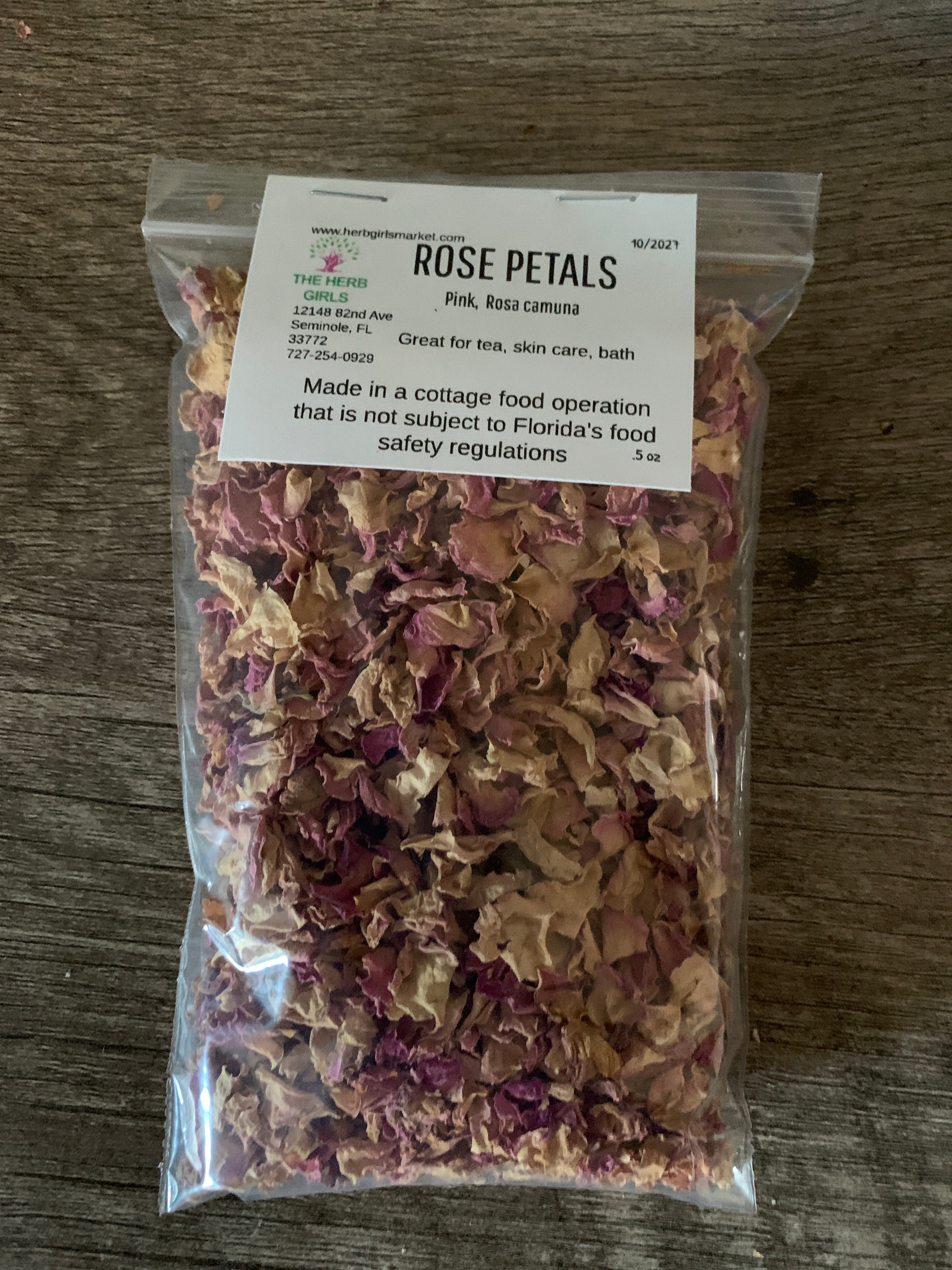Rose Buds & Petals - Red or Pink