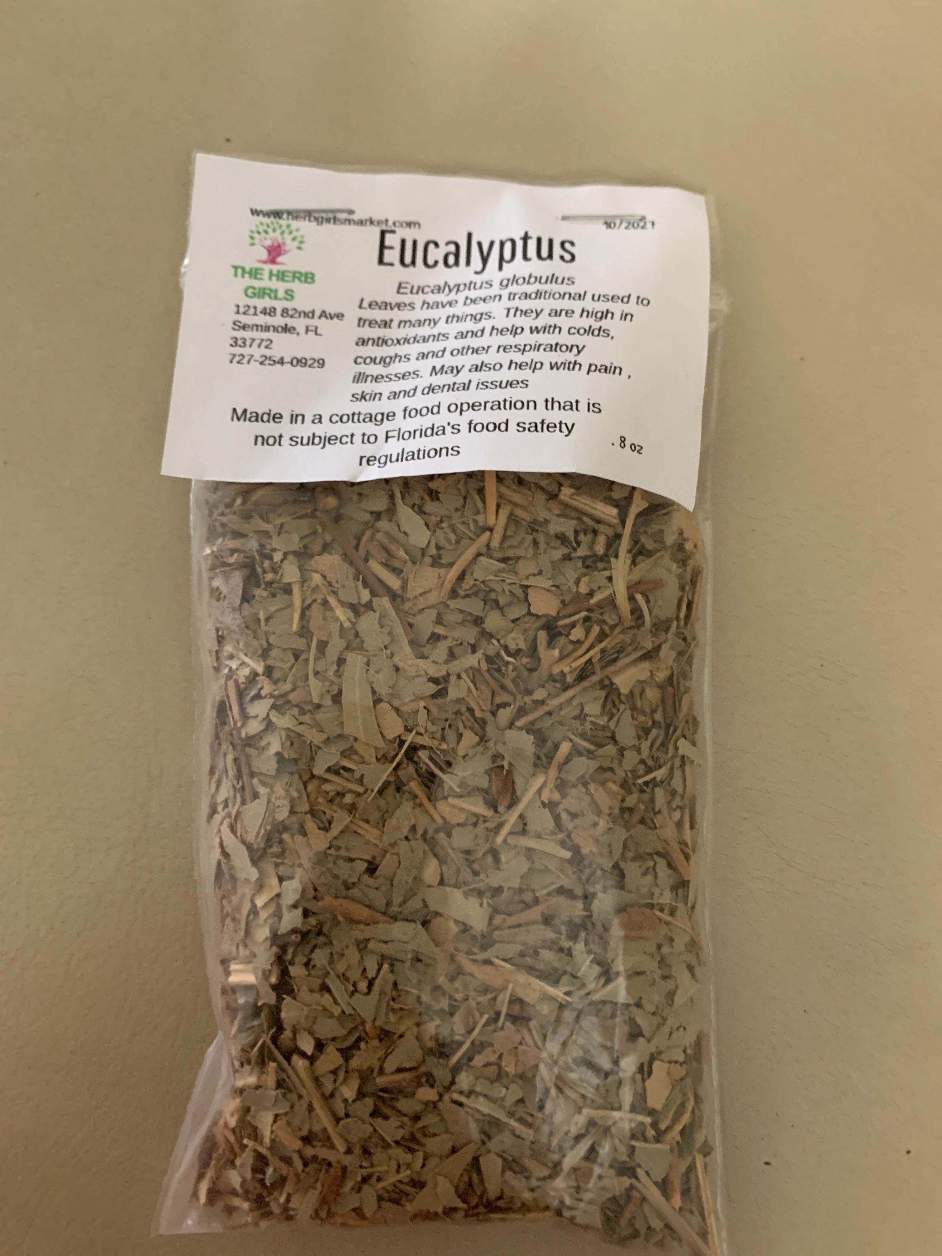 Eucalyptus Leaf